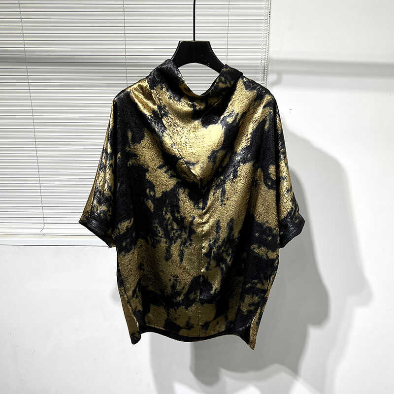 Irregular Gold Print Pile Collar Loose T-shirt