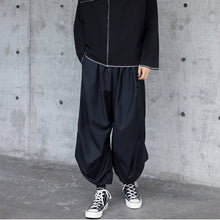 Load image into Gallery viewer, Draped Cropped Pleated Cropped Trousers
