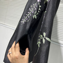 Load image into Gallery viewer, Floral Embroidered Buttonless Cardigan
