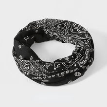 Load image into Gallery viewer, Retro Cashew Flower Scarf
