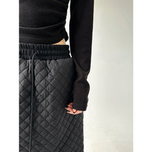 Load image into Gallery viewer, Loose Casual Retro Diamond Quilted Skirt
