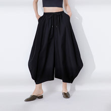 Load image into Gallery viewer, Casual Loose Wide-leg Curved Nine-point Bloomers
