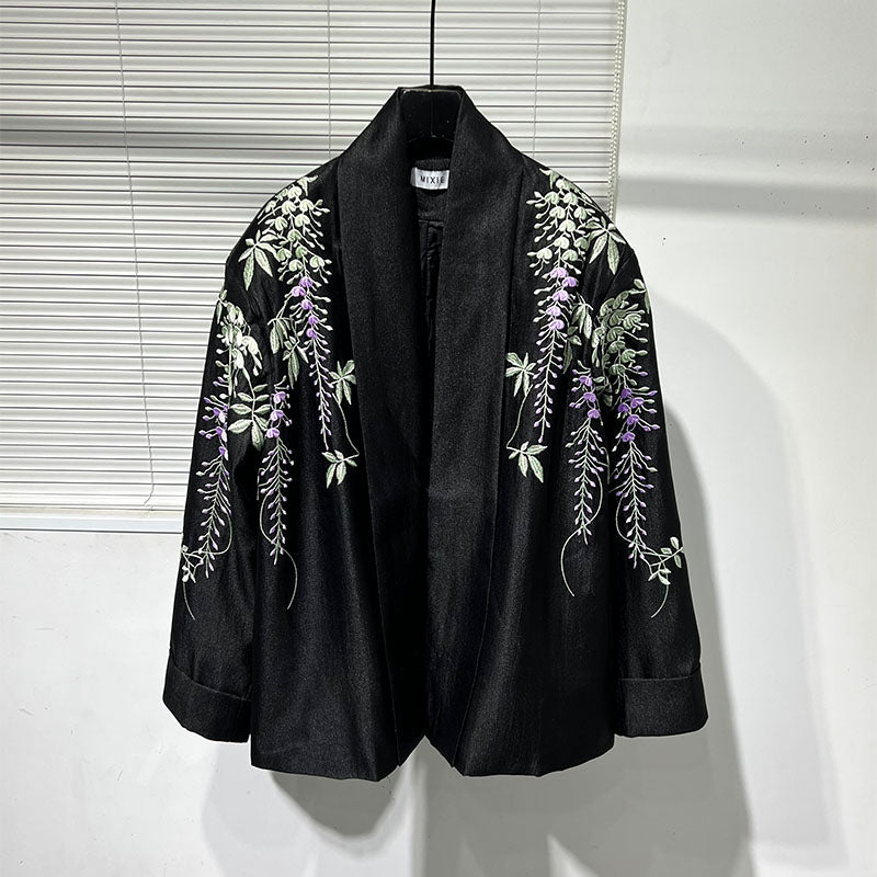 Floral Embroidered Buttonless Cardigan