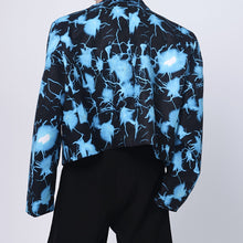 Load image into Gallery viewer, Contrast Print Cropped Single Button Jacket
