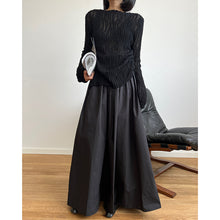 Load image into Gallery viewer, Side Slit Pleated Sweater Top
