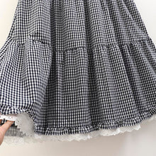 Load image into Gallery viewer, Wood Ear Stitching Lace Plaid Skirt
