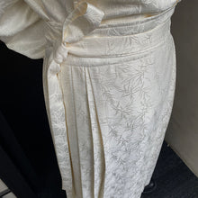 Load image into Gallery viewer, Retro Hanfu Jacquard Pleated Skirt
