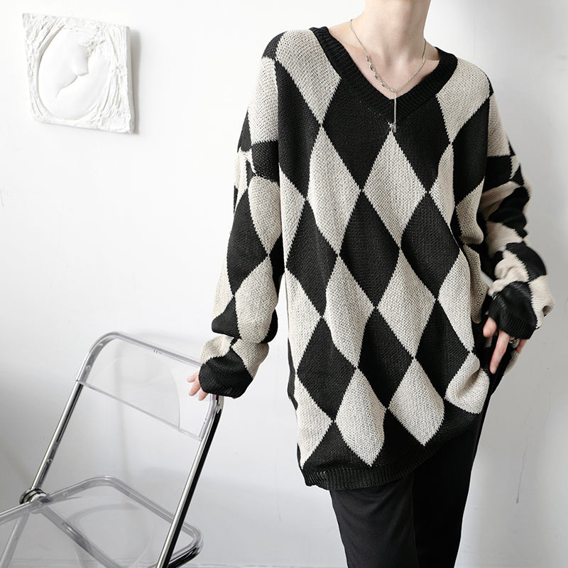 Loose V-Neck Diamond Pullover Sweater