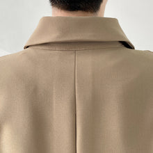 Load image into Gallery viewer, Solid Lapel Padded Shoulder Loose Jacket
