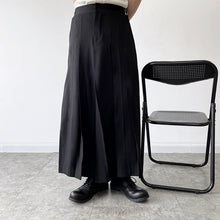 Load image into Gallery viewer, Black Pleated Wide Leg Culottes
