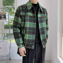 Load image into Gallery viewer, Vintage Green Check Short Jacket
