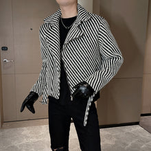 Load image into Gallery viewer, Striped Padded Cropped Jacket
