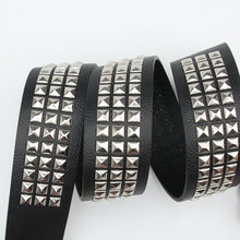 Load image into Gallery viewer, Punk Pyramid Studs Belt
