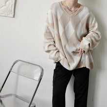 Load image into Gallery viewer, Loose V-Neck Diamond Pullover Sweater
