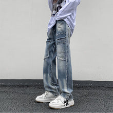 Load image into Gallery viewer, Straight Leg Loose Fit Frayed Wash Jeans
